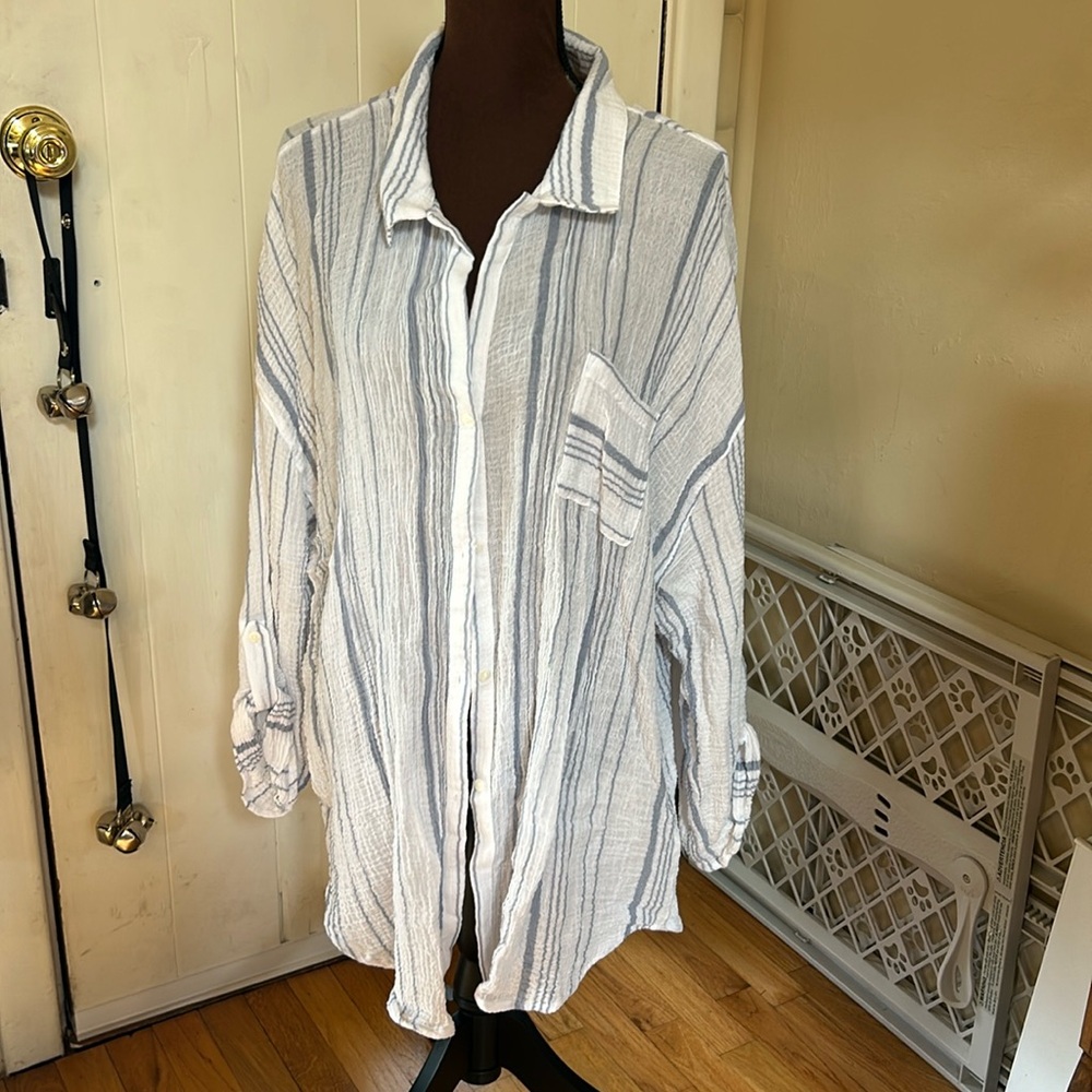 Lite blouse coverup